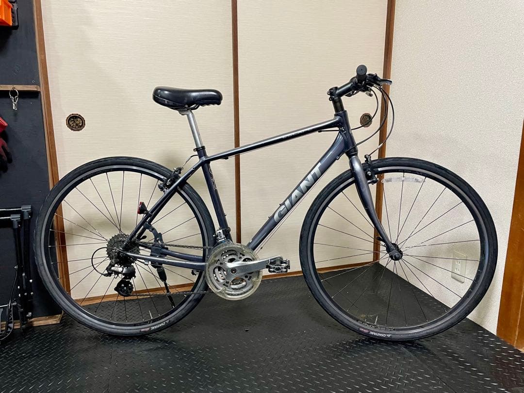 京都引き取り【整備済み】GIANT ESCAPE R3 グレー