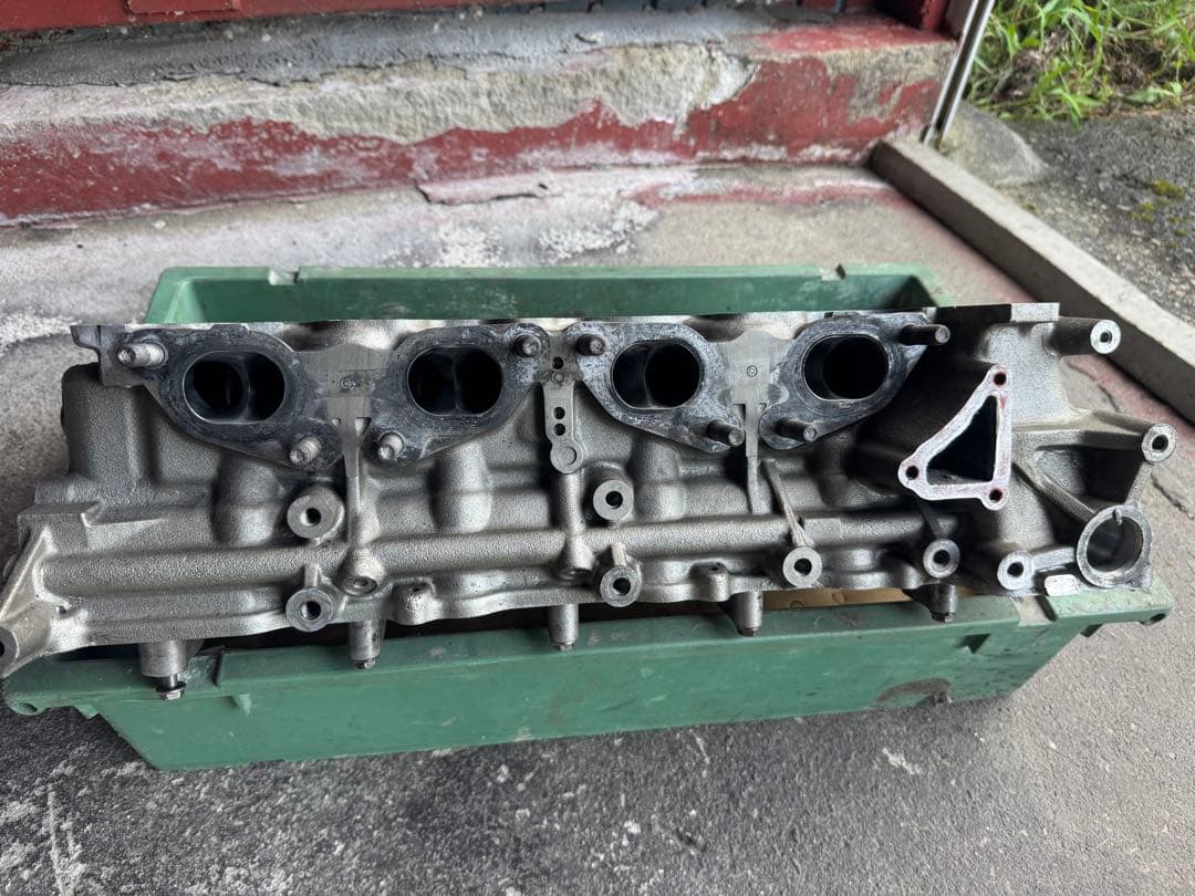 Ｓ１４シルビア　ＳＲ20DET エンジンヘッド