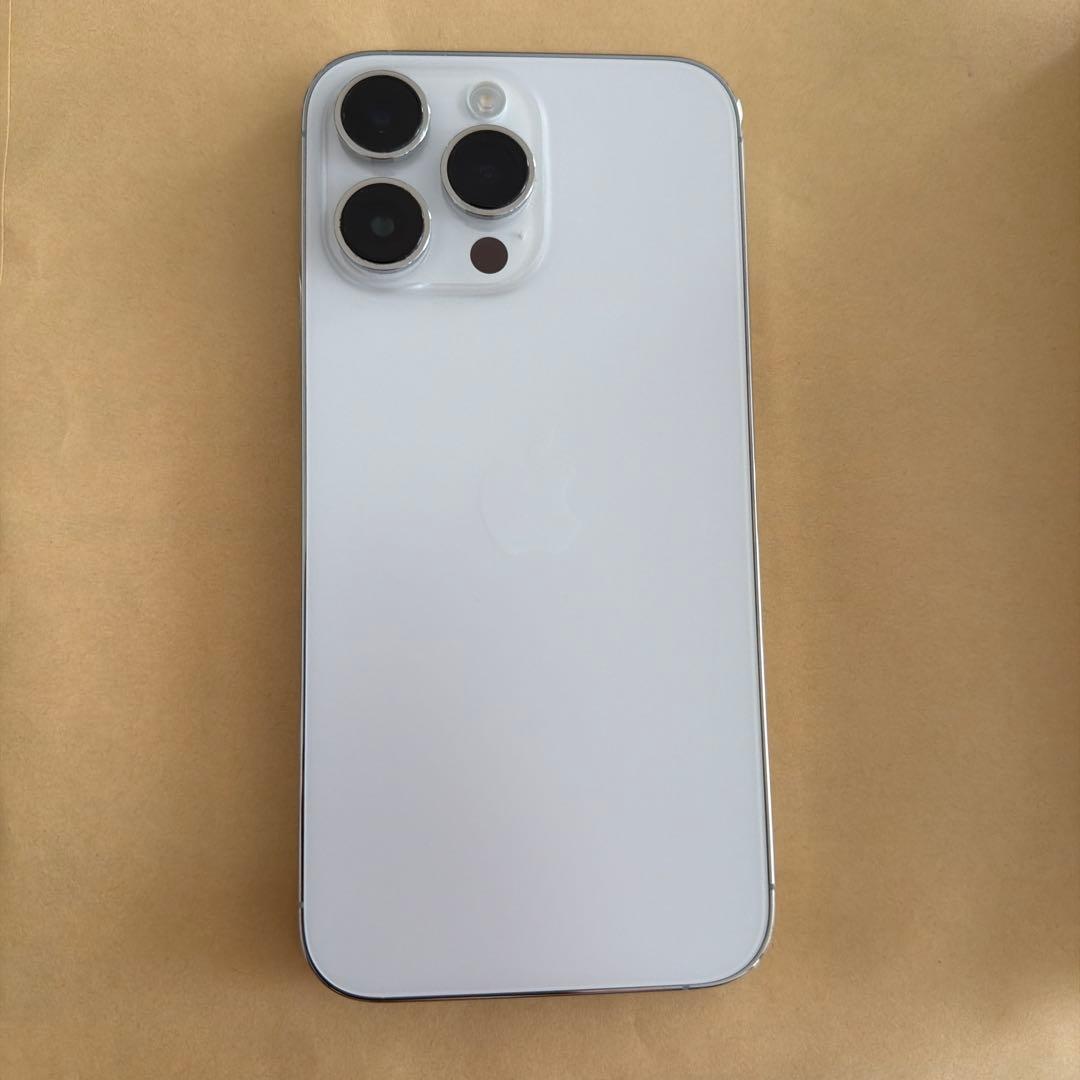 P*r様 iPhone14ProMax 128GB シルバー