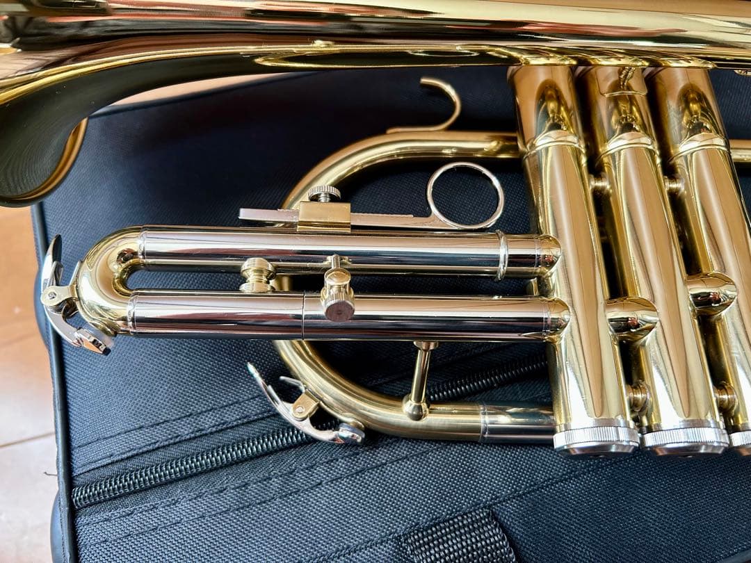 美品　コルネット　セミハードケース　マウスピース　トランペットの小型