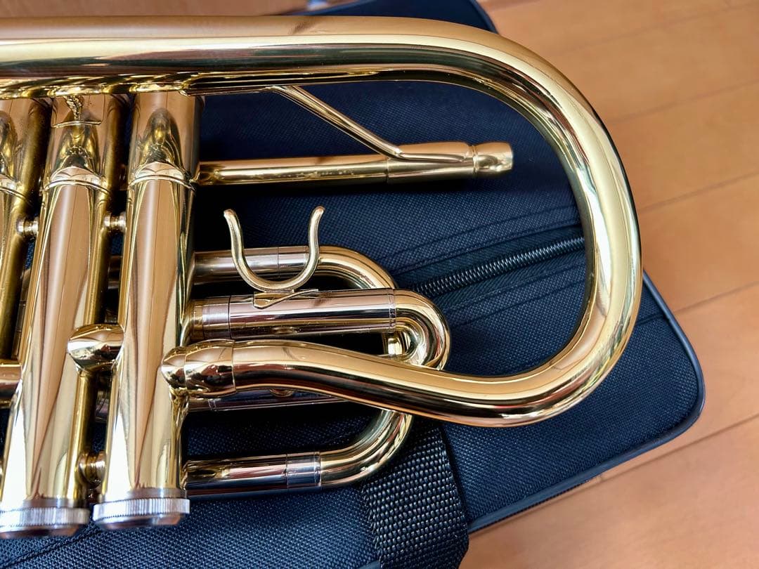 美品　コルネット　セミハードケース　マウスピース　トランペットの小型