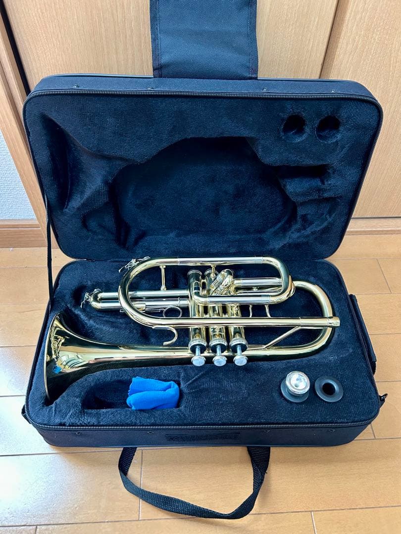 美品　コルネット　セミハードケース　マウスピース　トランペットの小型