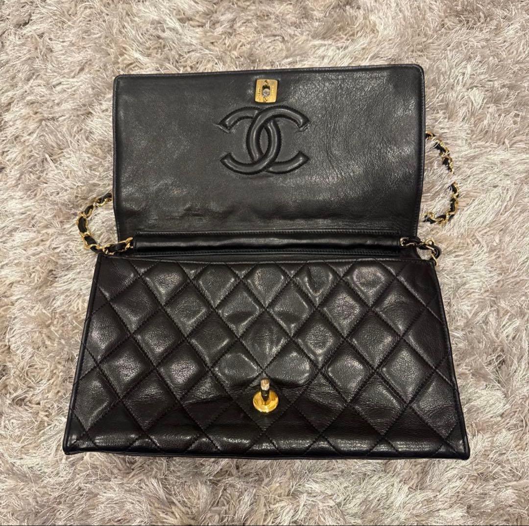 CHANEL ブラック キルティング ショルダーバッグ