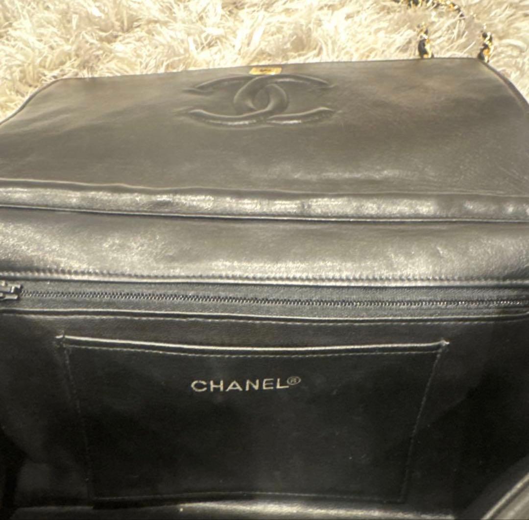 CHANEL ブラック キルティング ショルダーバッグ