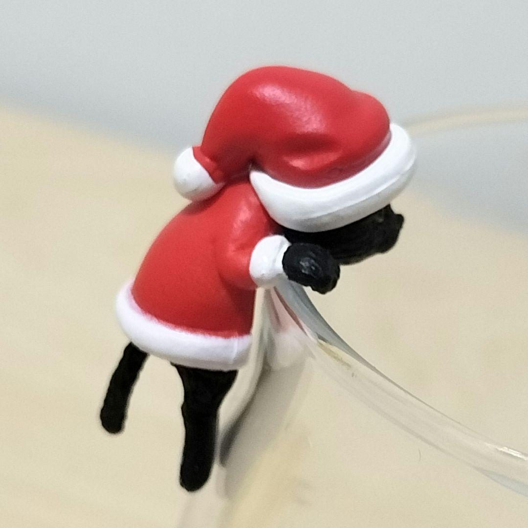 コップの黒猫 2匹   サンタ、トナカイver.