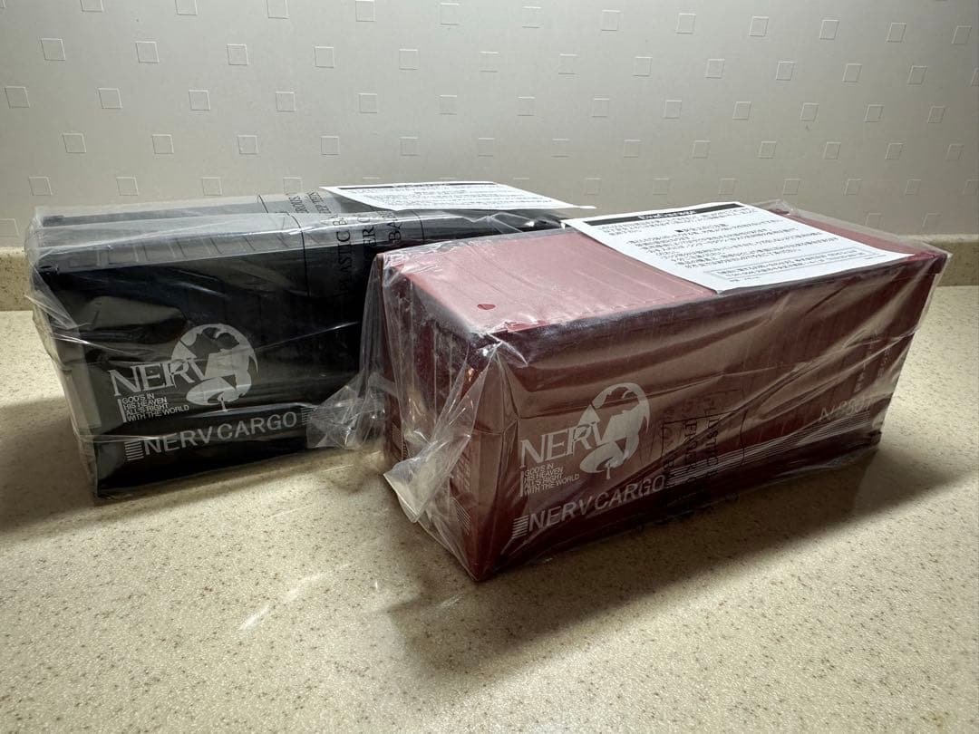 【希少未開封品】エヴァンゲリオンNERV CARGO セット 黒 赤2個セット