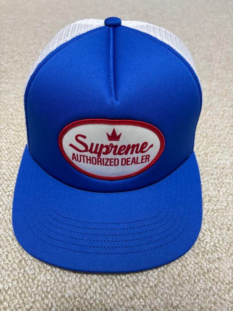 Supreme AUTHORIZED DEALER トラッカーキャップ