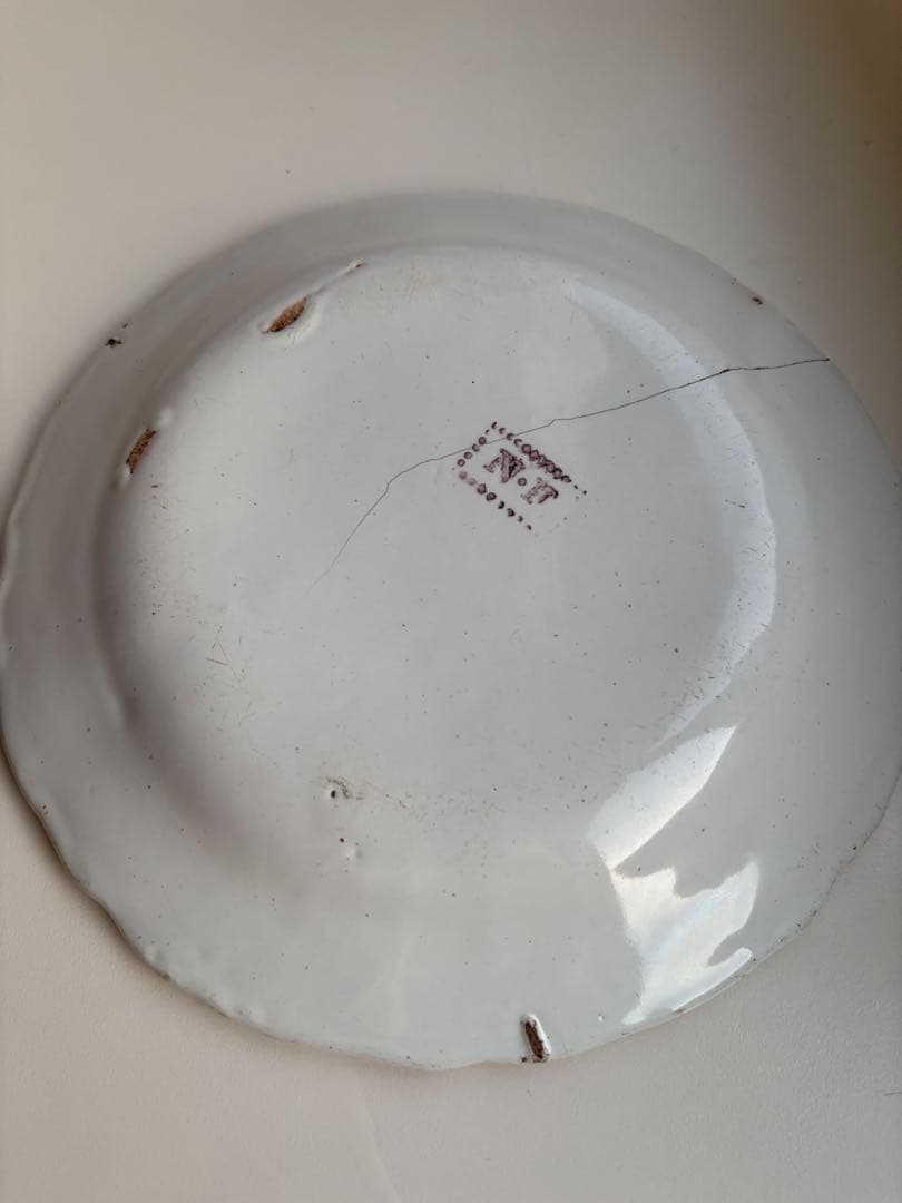 ヴァラージュ アンティークプレート 1877年製 ホワイト