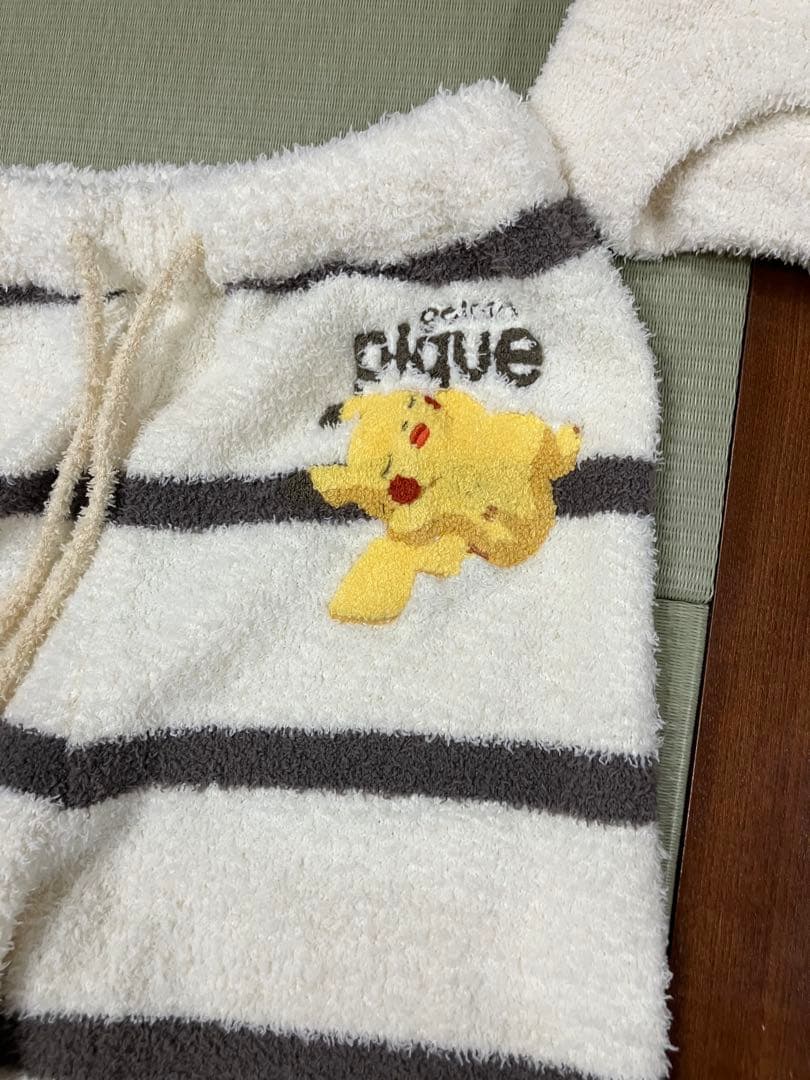 ハナちゃん 様 ジェラピケ ピカチュウ ジャガード プルオーバーロングパンツ