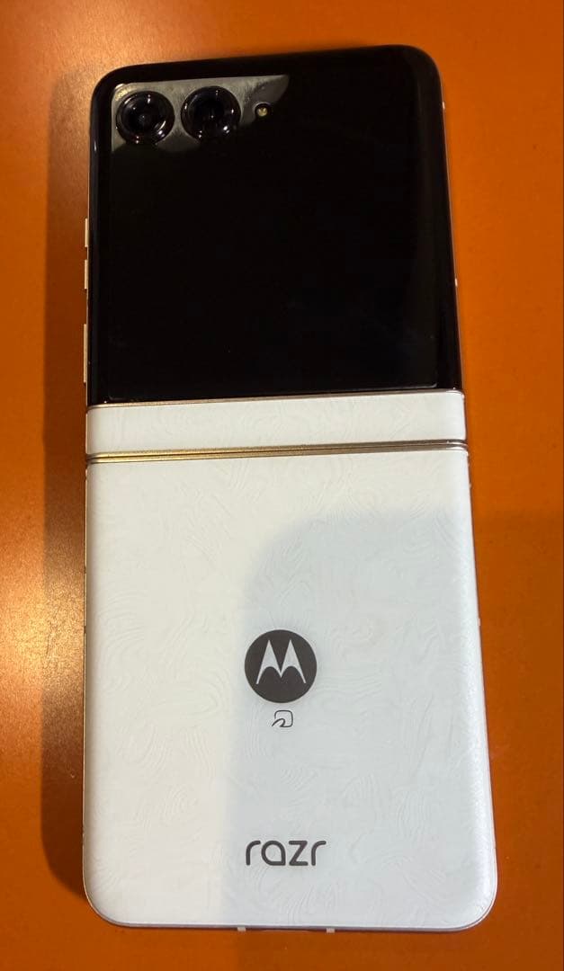 【最終週末値下】motorola razr 50d M-51E ドコモ 国内版