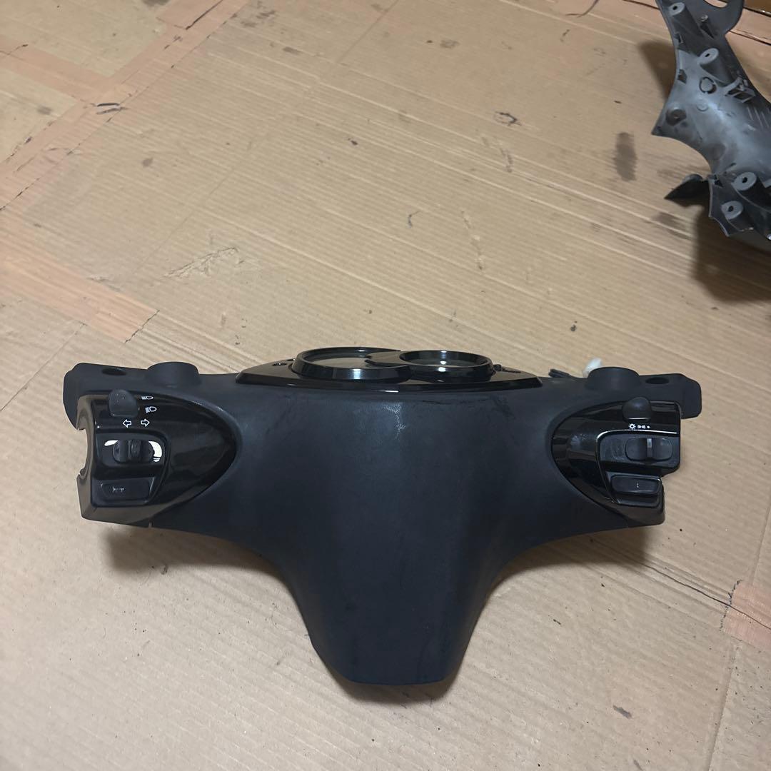 シグナスx2型 メーター 左右スイッチ カウル