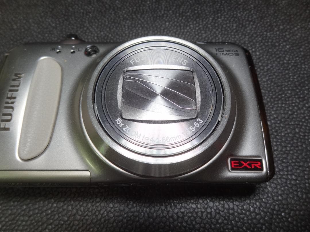 FINEPIX F550EXR シャンパンゴールド 外観極上