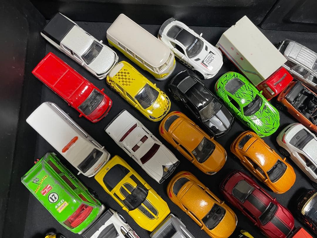 大量　マジョレット製ミニカー　まとめ売り　84台セット　1/64