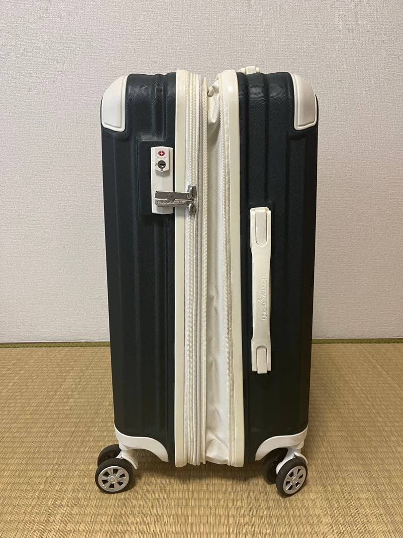 おしゃれ！拡張付き！キャリーケース！！