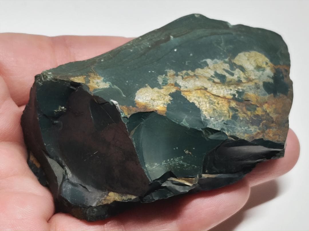 M-82 出雲石 182g 碧玉 瑪瑙 原石 鑑賞石 自然石 誕生石 鉱石 鉱物