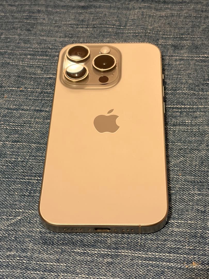 iPhone 15 Pro 256GB MOFTケース付　シルバー　SIMフリー