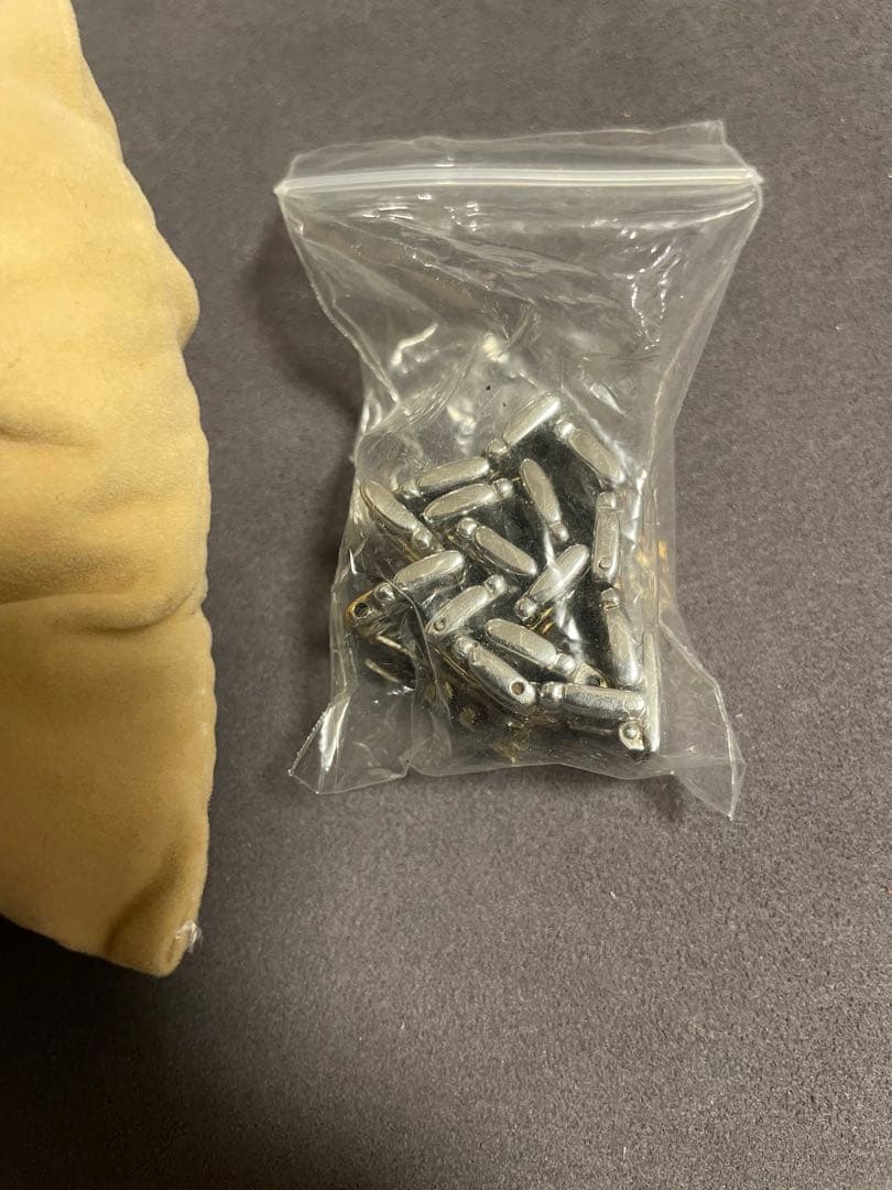 【最終値下げ】ジバンシー　メンズ　AT 稼働品　【極美品】　変えベルト付き