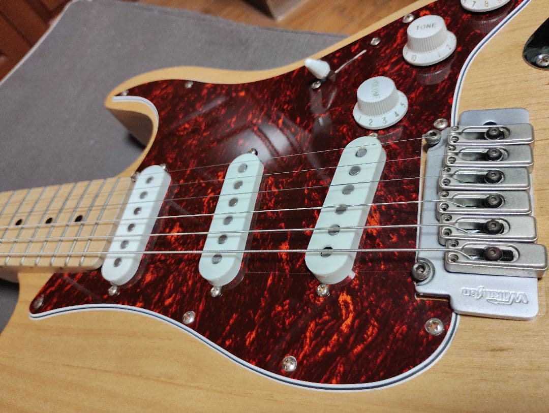 ストラトキャスター コンポーネントギター　ナチュラル