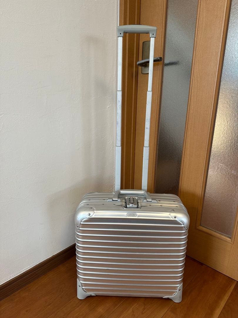 RIMOWA リモワ トパーズ ビジネストロリー 2輪 機内持込可