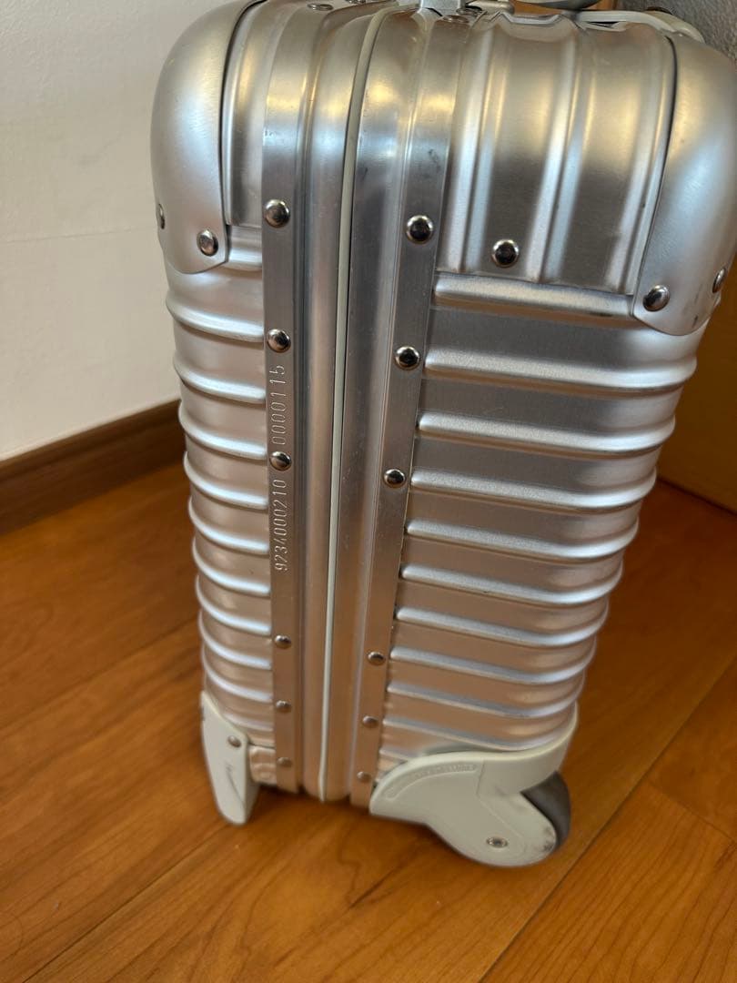 RIMOWA リモワ トパーズ ビジネストロリー 2輪 機内持込可