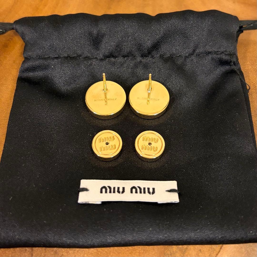 miumiu エナメルメタル ピアス