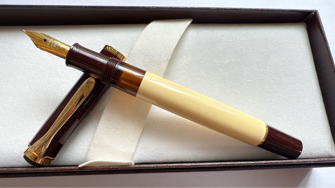 ペリカン M200 カフェクリーム 2015年限定 ケース付完品