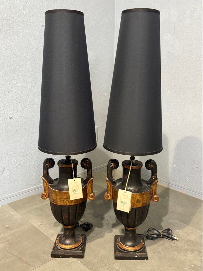 LUME 古典的な黒と金のテーブルランプ2点セット