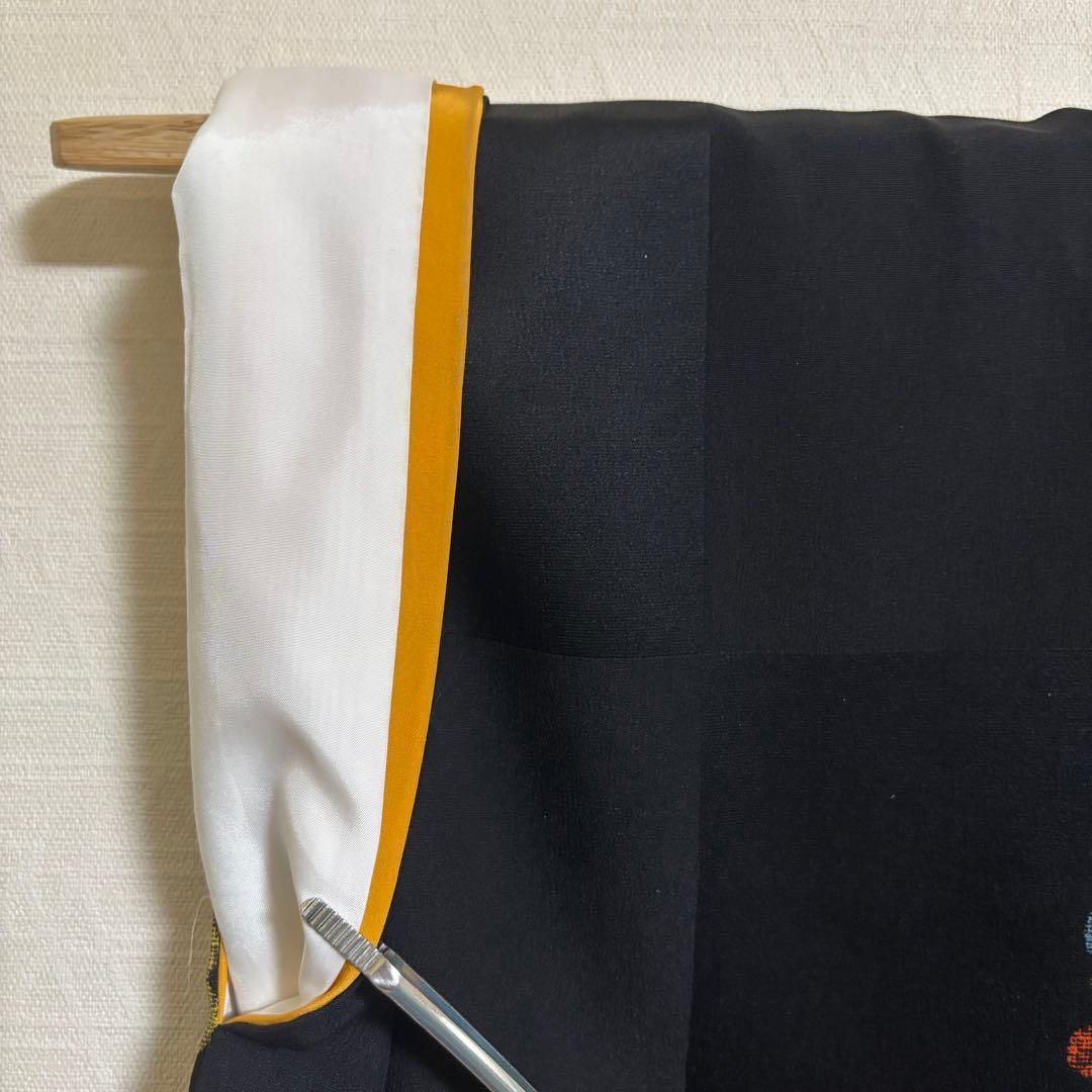 【振袖】 個性的な花模様 市松紋様 着物 袷 小振袖 身丈約159cm