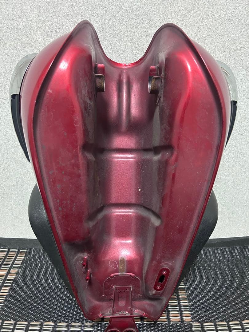 m*9様 W400純正タンク