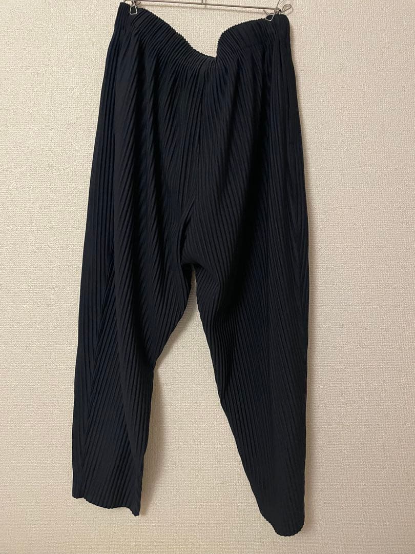 【値下げ中】HOMME PLISSÉ ISSEY MIYAKE プリーツパンツ