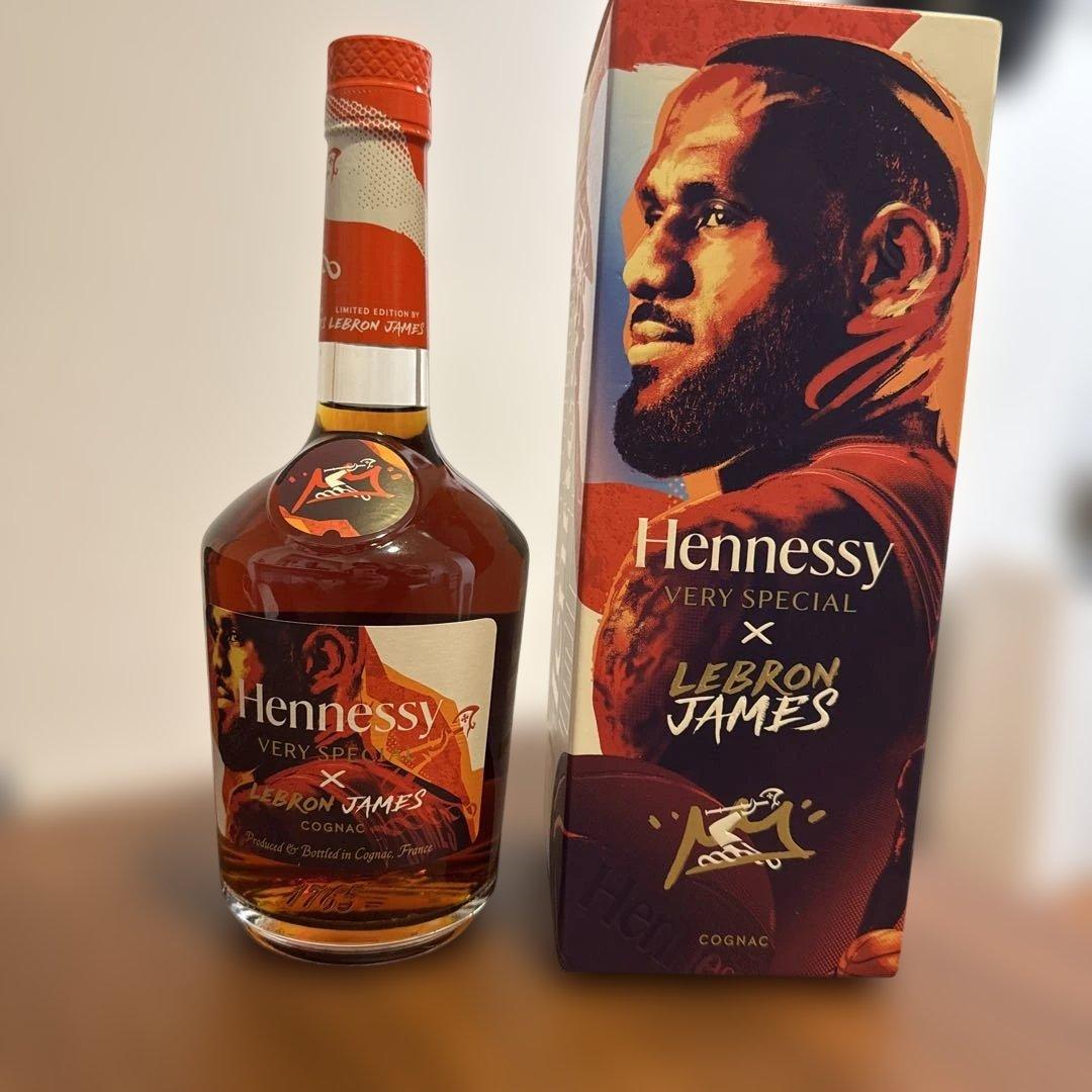 Hennessy V.S レブロンジェームズ リミテッドエディション 700ml
