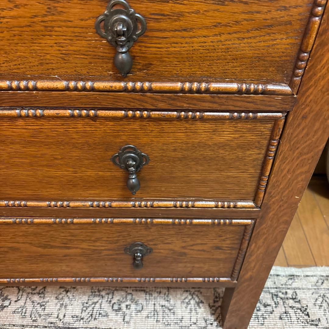 イギリス　ヴィンテージ　オーク材 3段チェスト