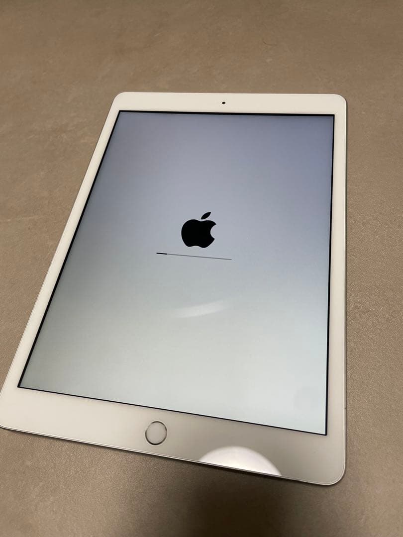 【美品】Apple iPad 第七世代　32GB