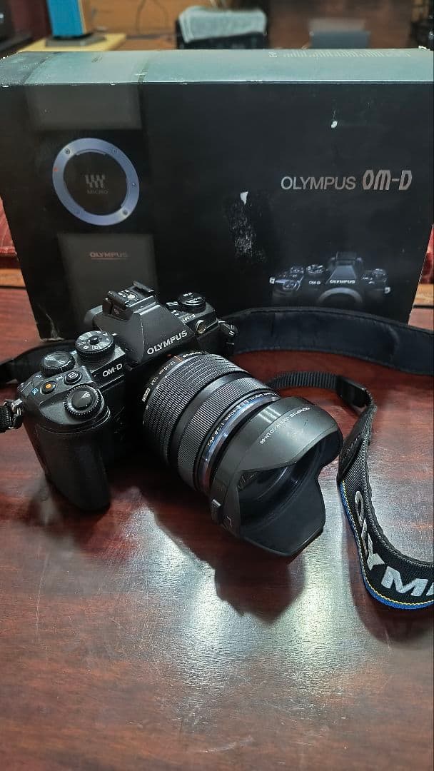 OLYMPUS OM-D E-M1 12-40mm F2.8 レンズキット