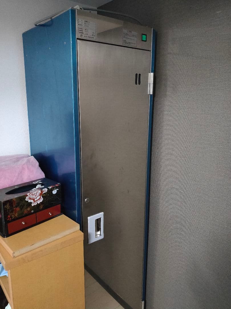 業務用　白衣殺菌ロッカー　MECL-01NR