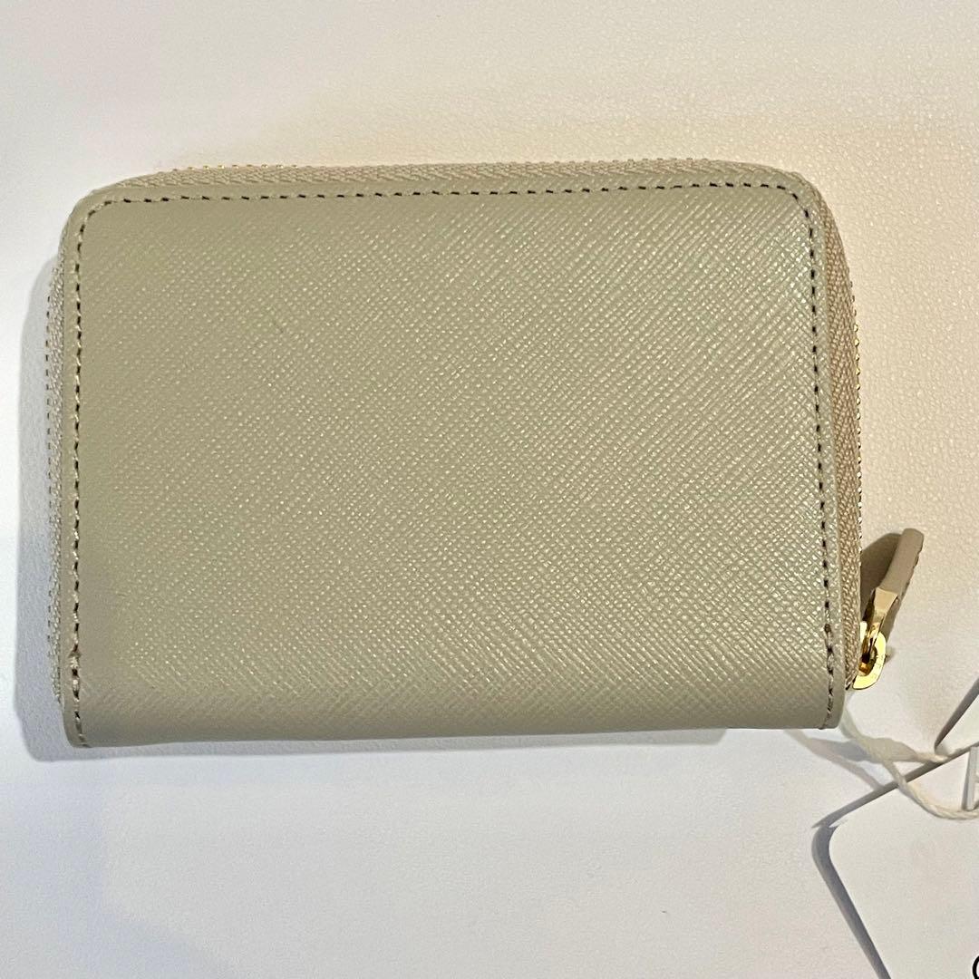 新品未使用✨agnes b. 折り財布 三つ折り ロゴ金具 レザー ベージュ