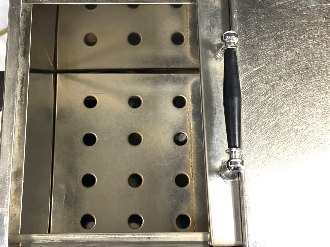 神*威様 【注意】外装、内部、汚れあり ヤスター製 タオルスチーマー 早沸式