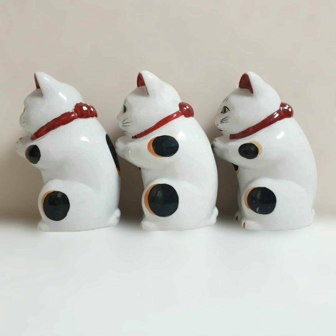 126 瀬戸焼 縁起物 赤絵 お祈り猫（大） 招き猫 陶器製 高さ約12cm