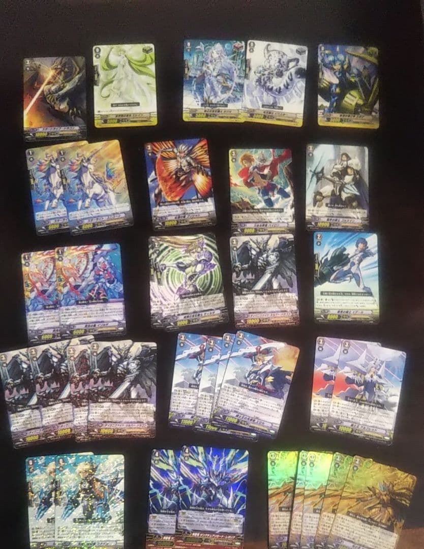 ヴァンガード 銀の茨の竜使いルキエ sp ４枚 +オマケ