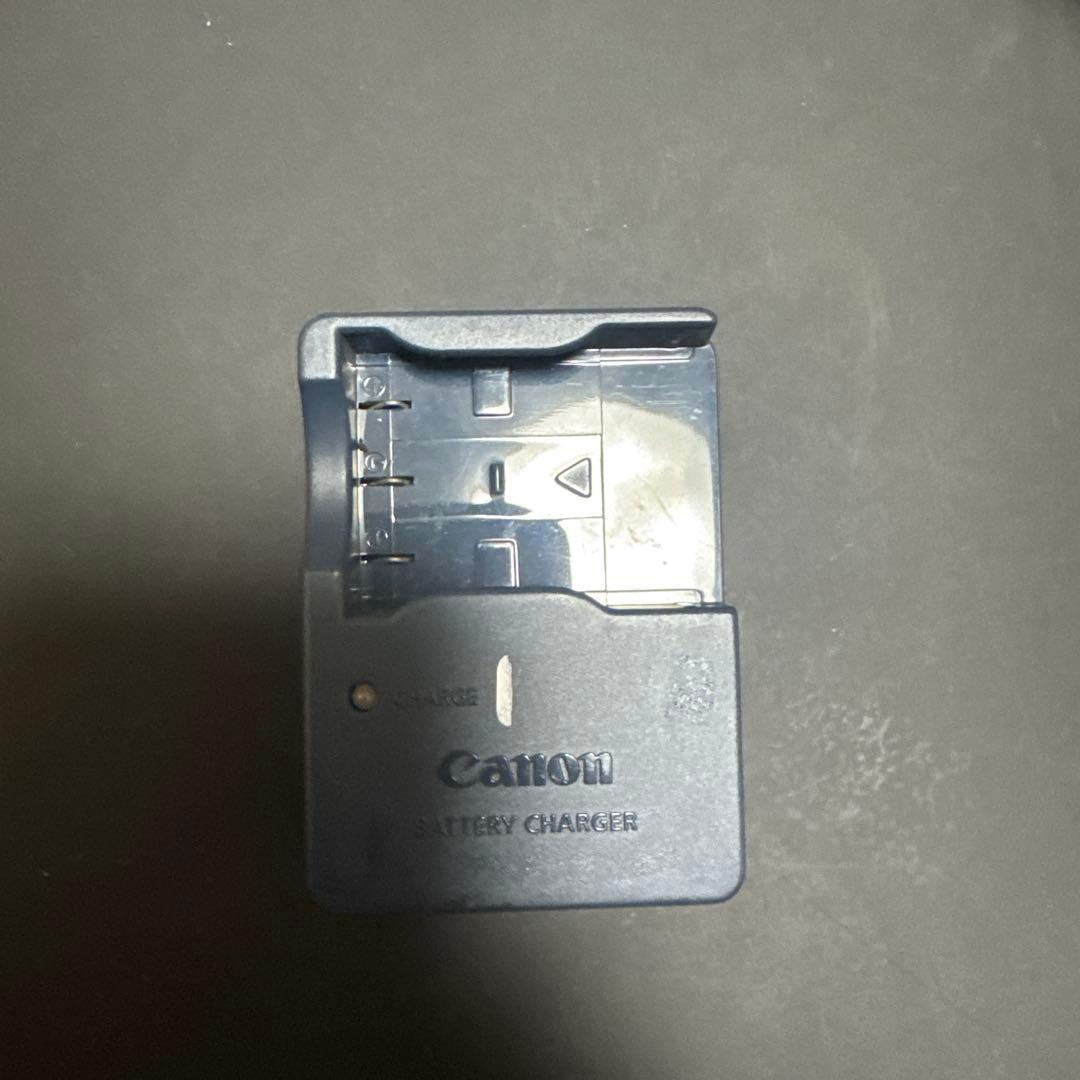 Cânon Ixy digital 700