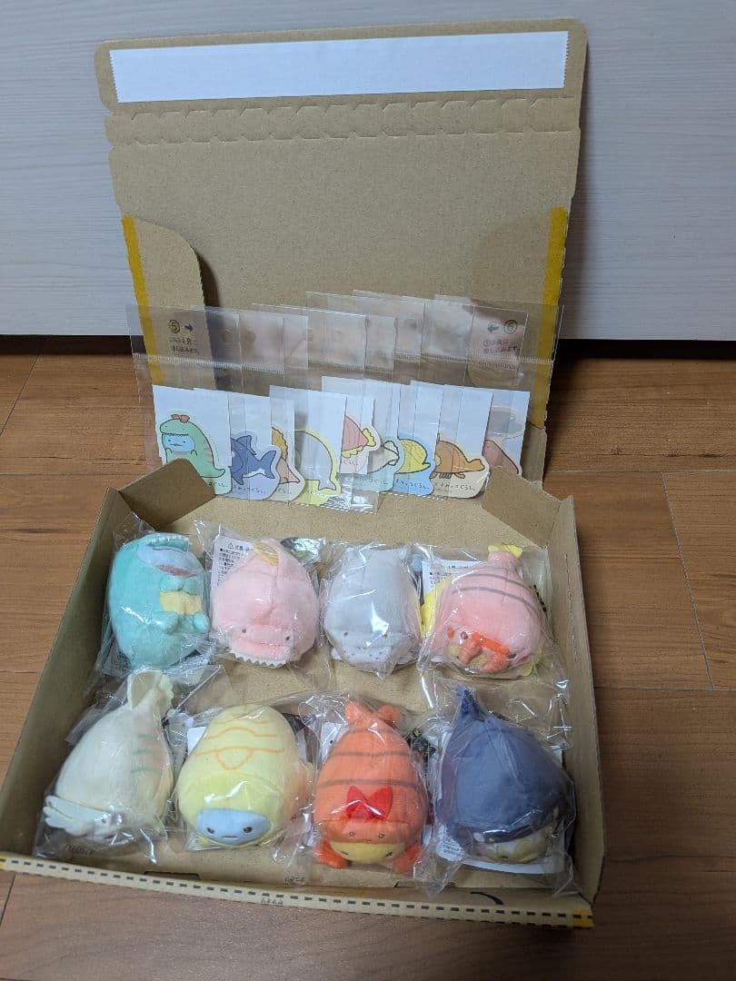 大絶滅展すみっコぐらし　てのりぬいぐるみ全8種　ステッカー全9種