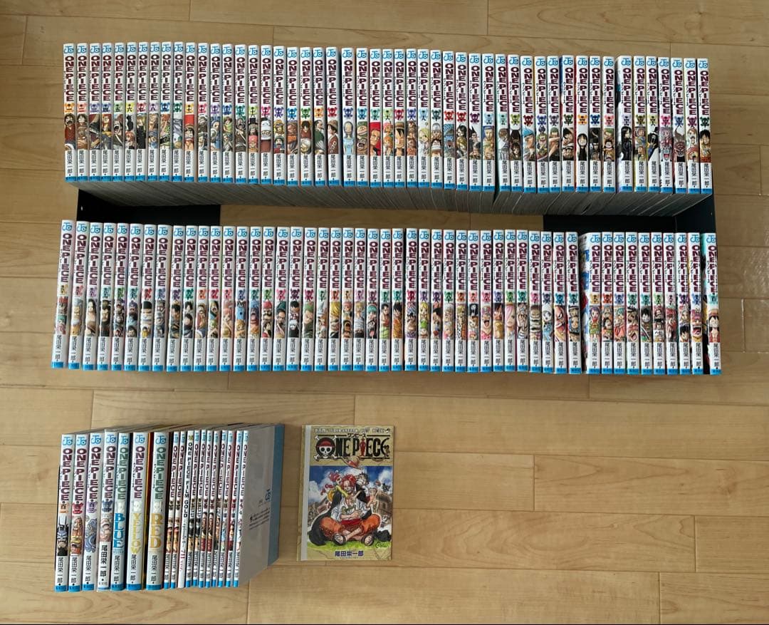 ONE PIECE 1巻〜104巻 + 関連書籍＋映画特典