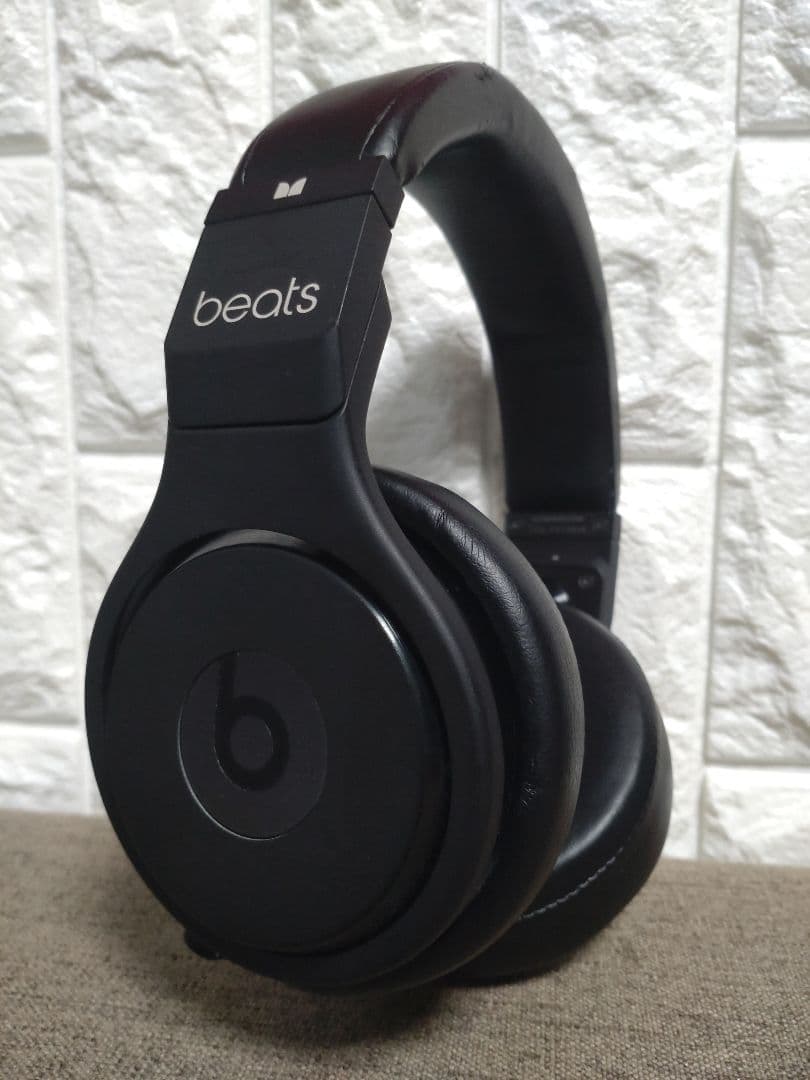 beats by dr.dre Pro オーバーイヤーヘッドフォン　限定品