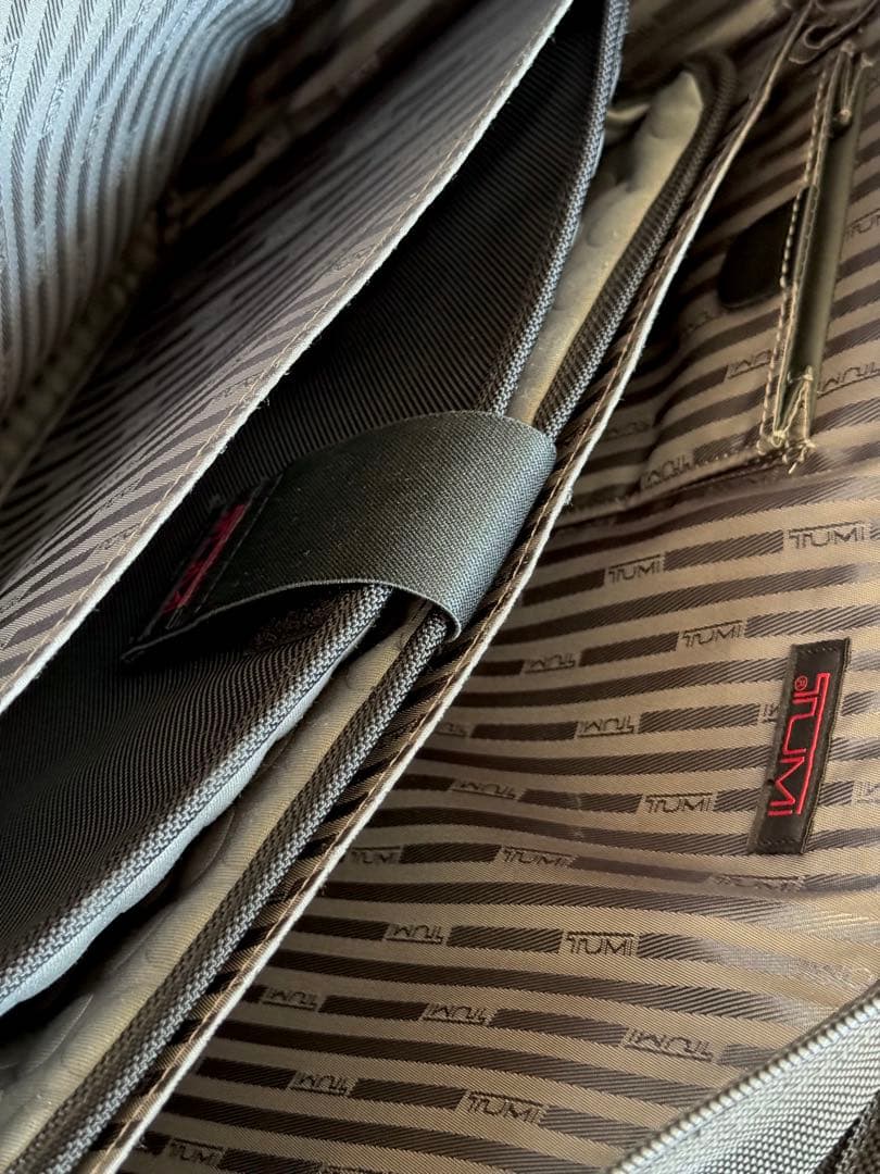 赤ロゴ TUMI トゥミ ビジネスバッグ ブラック 正規品