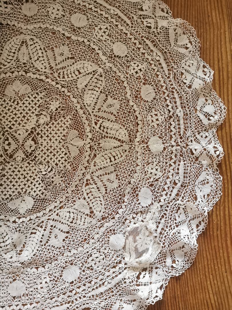 アンティークマルチーズレース 美しいエクリュφ75㎝見事なラージラウンドドイリー