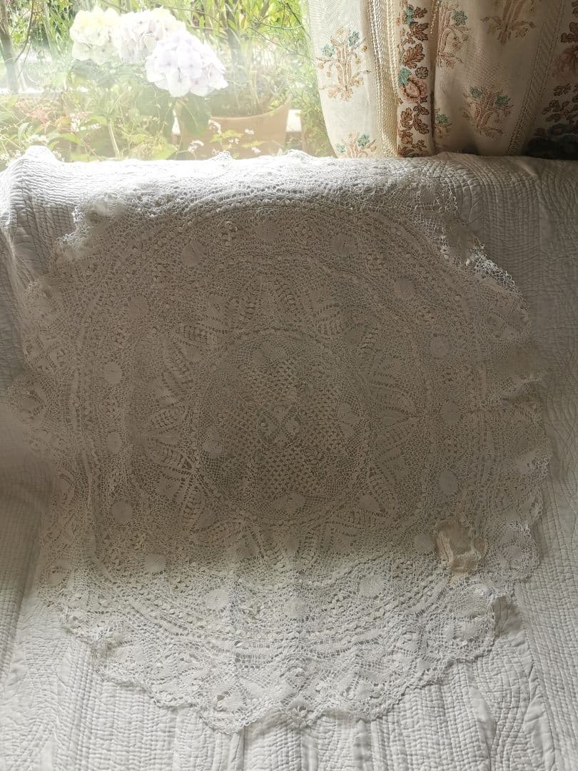 アンティークマルチーズレース 美しいエクリュφ75㎝見事なラージラウンドドイリー