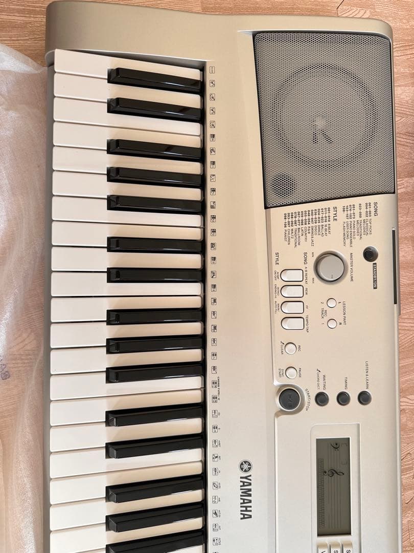 Yamaha E303 電子キーボード