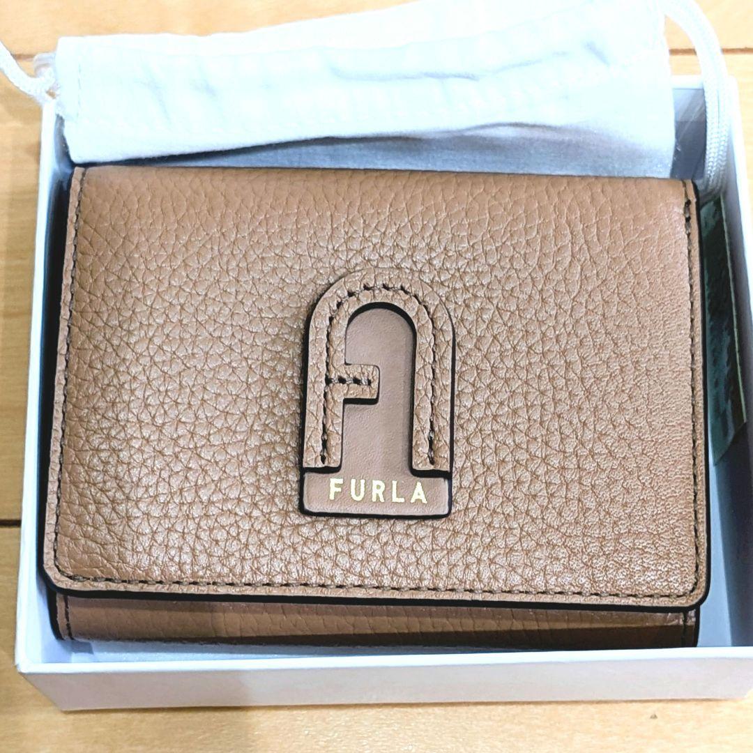 FURLA ブラウンレザー 三つ折り財布