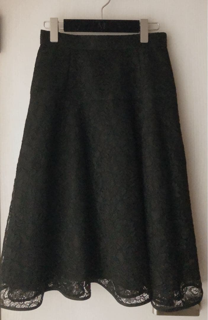 【新品未使用】望月順子さんマグノリアコレクション　黒レーススカートミディ丈