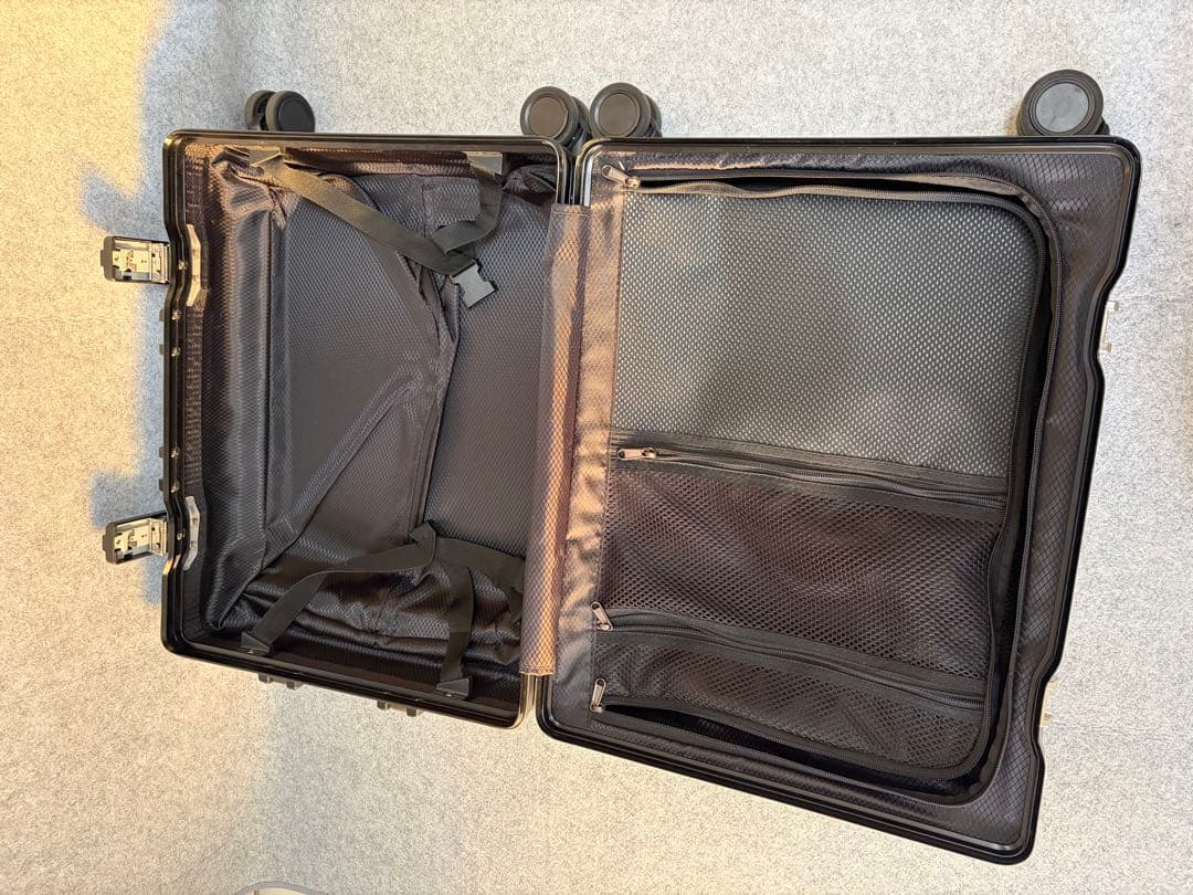 【タビトラ】スーツケース　キャリーカート USBポート付き